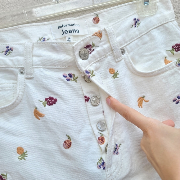 Reformation | Cynthia Fruitloops Embroidered Fruit Jeans Vintage White Size 26 - Picture 5 of 13